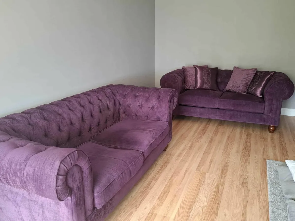 Chesterfield couches - Image 3