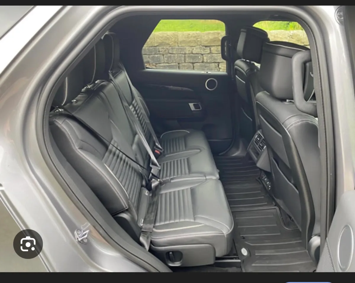 Discovery 5 rear crew cab seats - Image 1