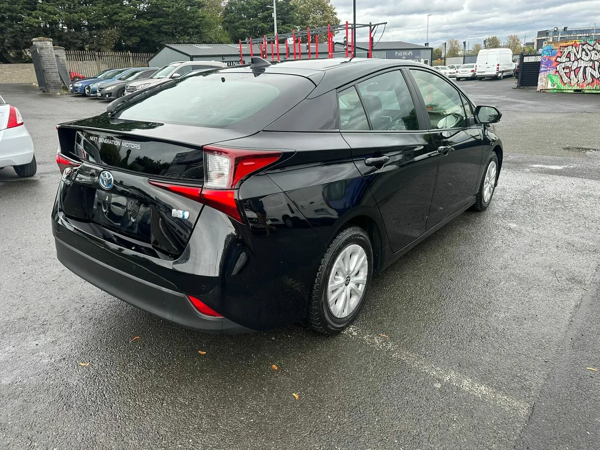 19950 euro Toyota prius 2021 - Image 3