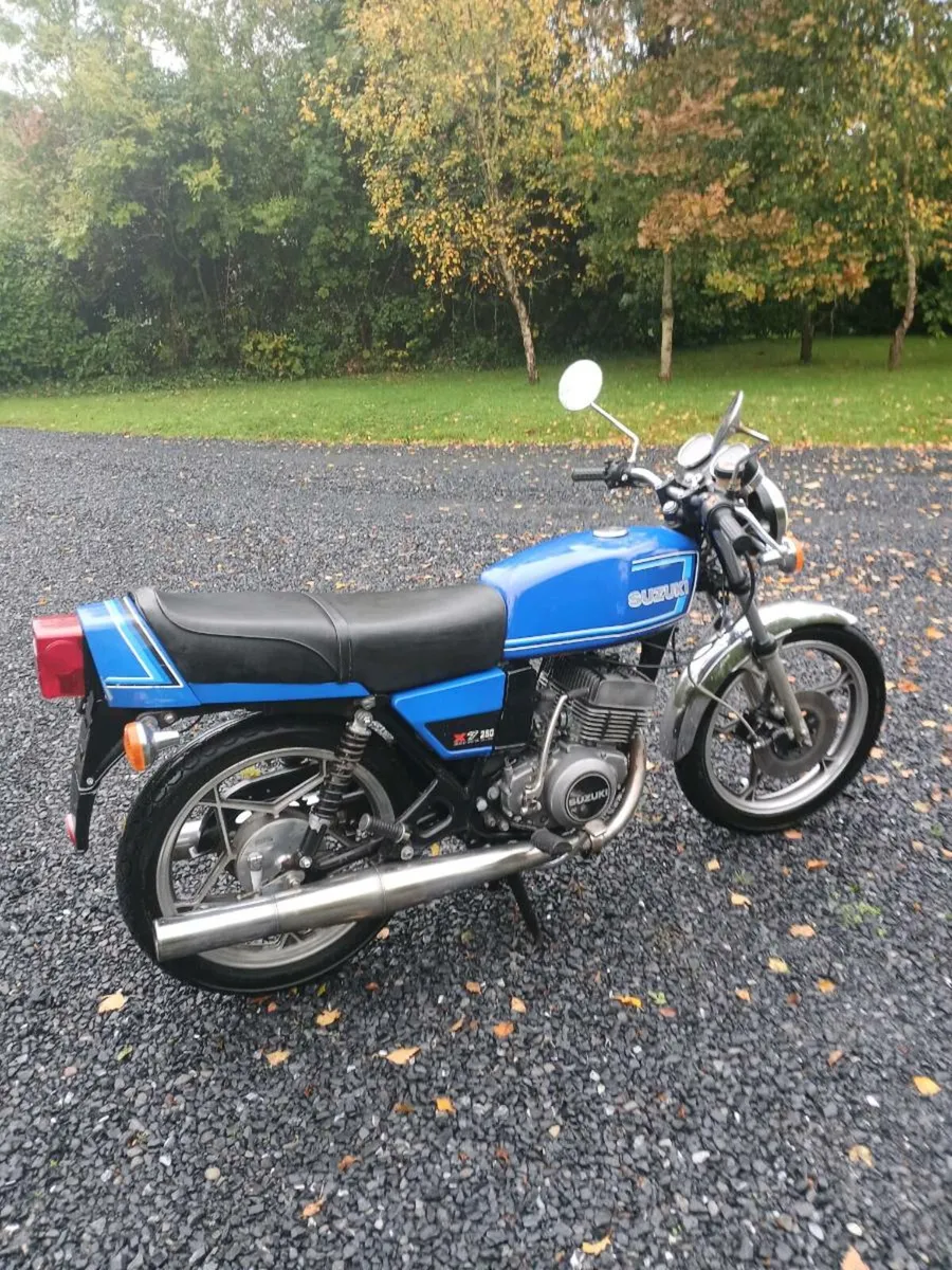 Suzuki GT 250 X7 Rare Bike  Original 1978 - Image 4