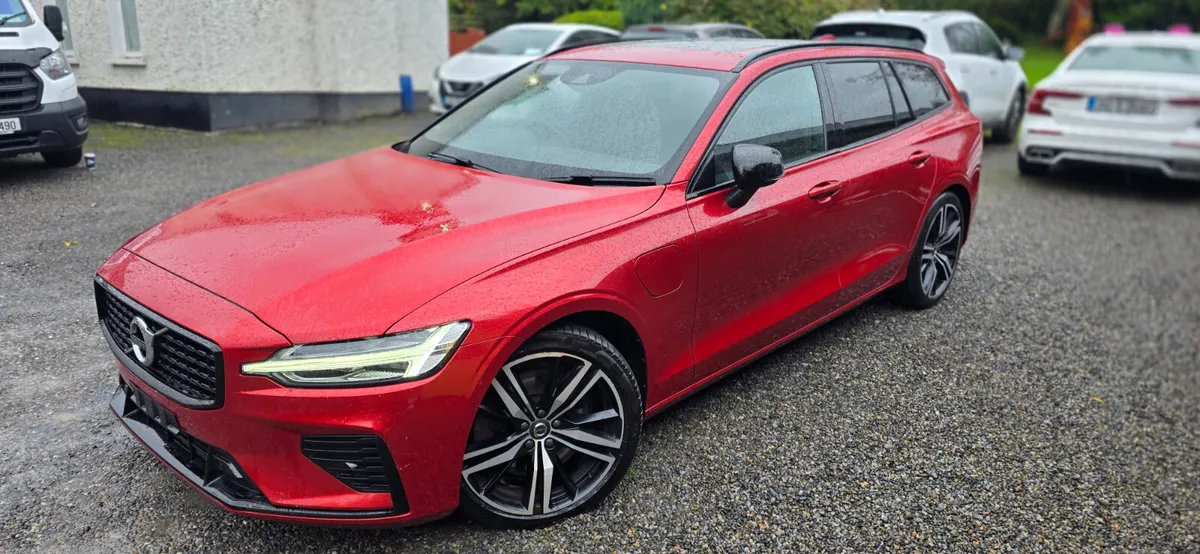 Volvo V60 2021 R DESIGN T6 RECHARGE 4WD - Image 2