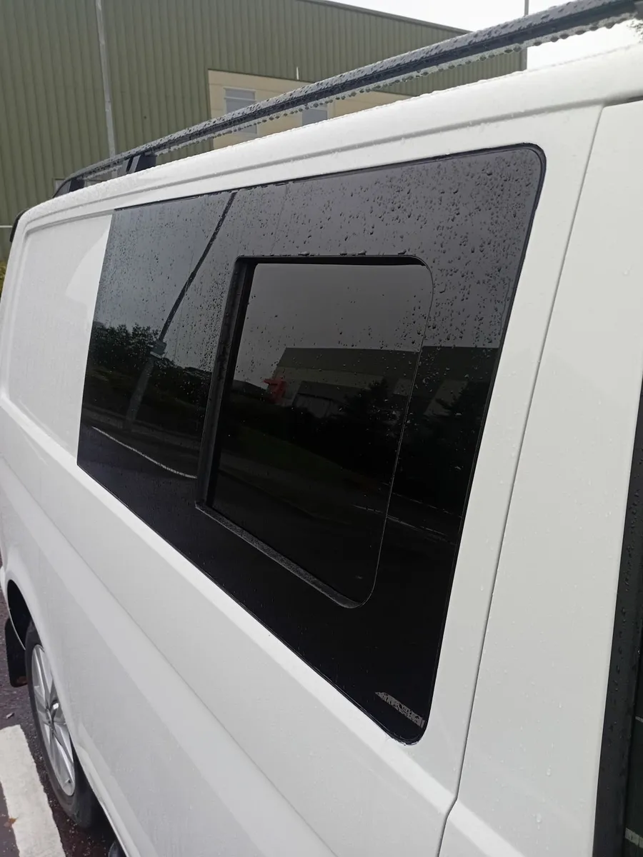 Camper window fitting cork - Image 1
