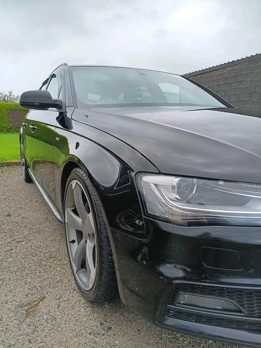 Audi A4 s-line advant black edition 177bhp - Image 3