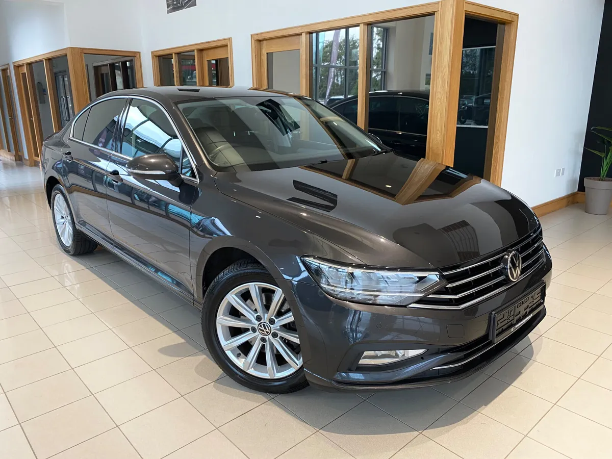 Volkswagen Passat 2021 - Image 1