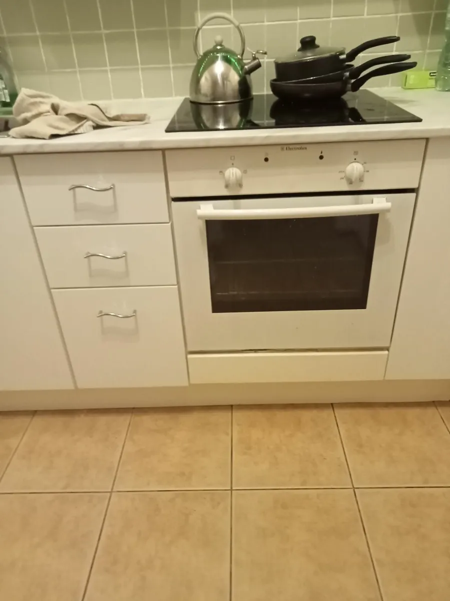 Oven - Image 2
