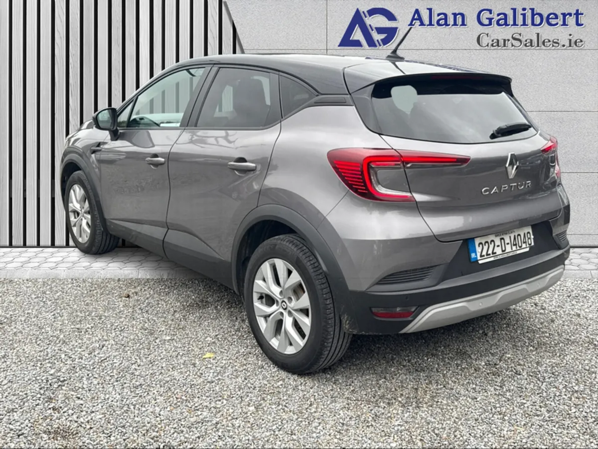 Renault Captur 1.0 TCE NEW MODEL ICONIC EDITION - Image 2
