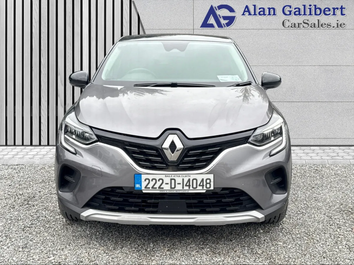 Renault Captur 1.0 TCE NEW MODEL ICONIC EDITION - Image 4