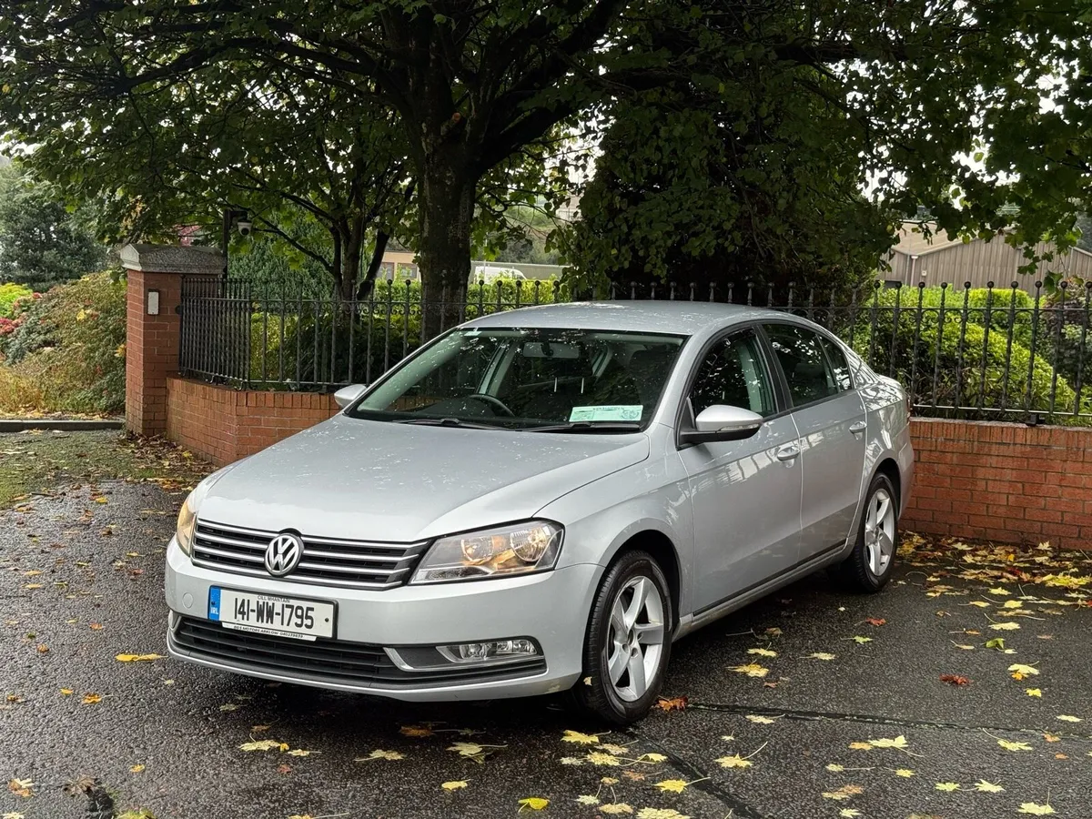 2013 VOLKSWAGEN PASSAT BLUEMOTION 4250€ - Image 1