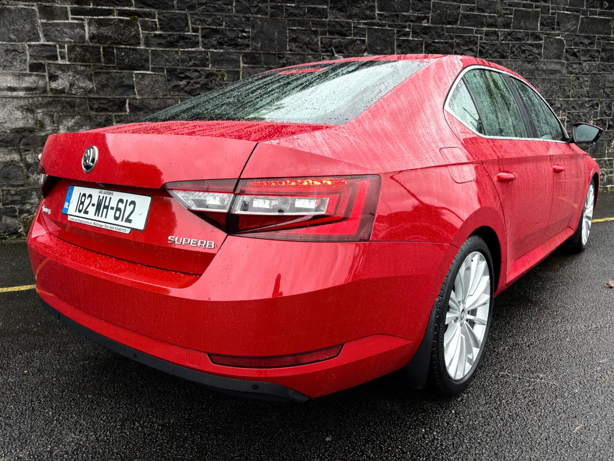 182 Skoda Superb STYLE 2.0 TDI 150 BHP! - Image 4