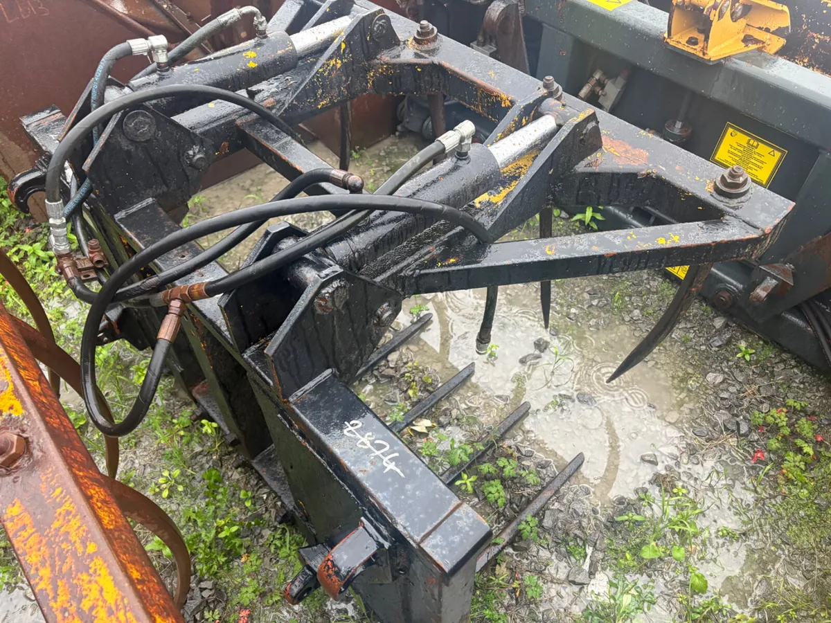 4ft Tine Grab - Image 1
