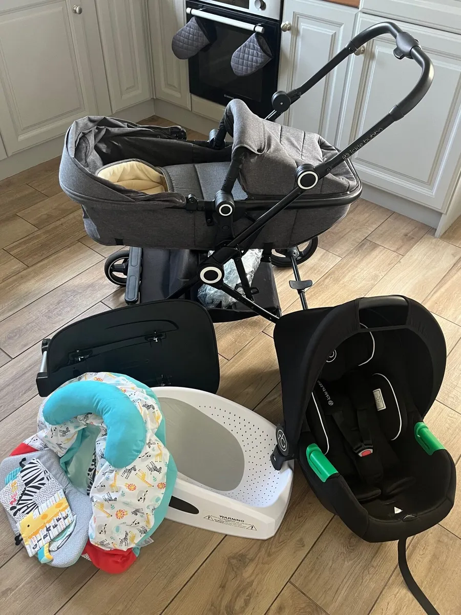 Pram - Image 1