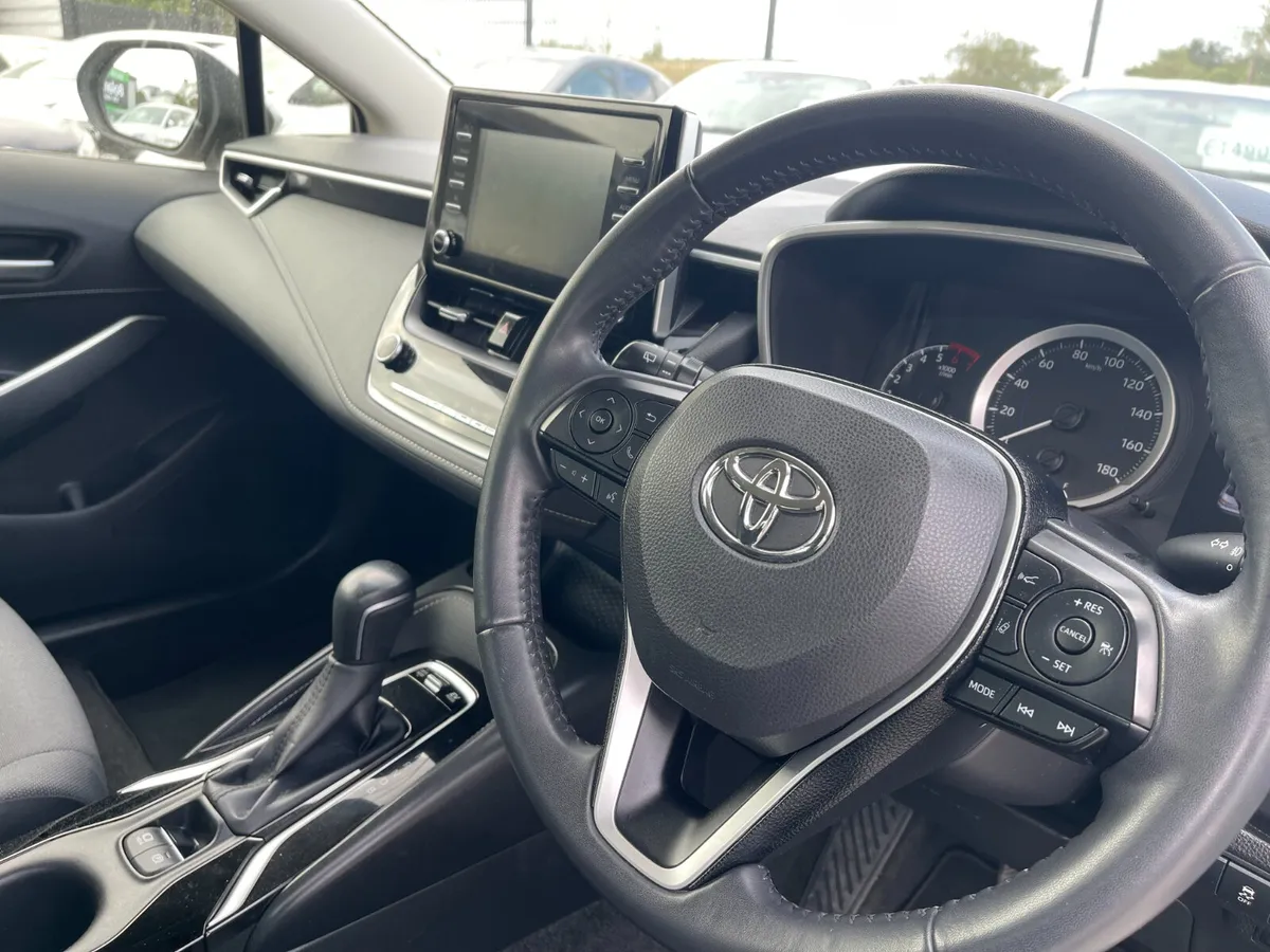 201 Toyota Corolla Hybrid 1.8 Automatic 4dr Model - Image 4