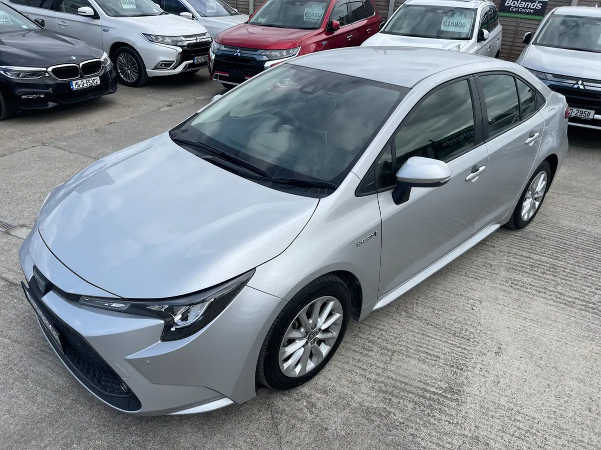 201 Toyota Corolla Hybrid 1.8 Automatic 4dr Model - Image 3