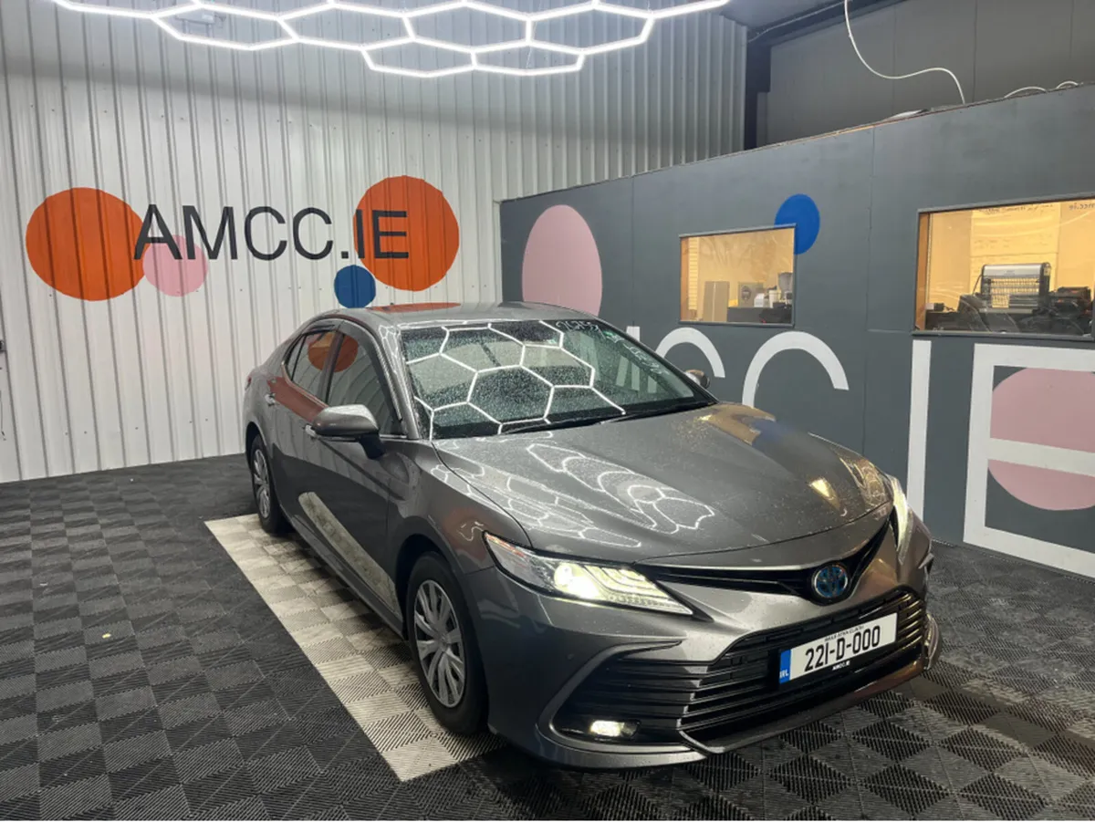 Toyota Camry 2022 TOYOTA CAMRY 2.5 HYBRID / 47K KM - Image 1