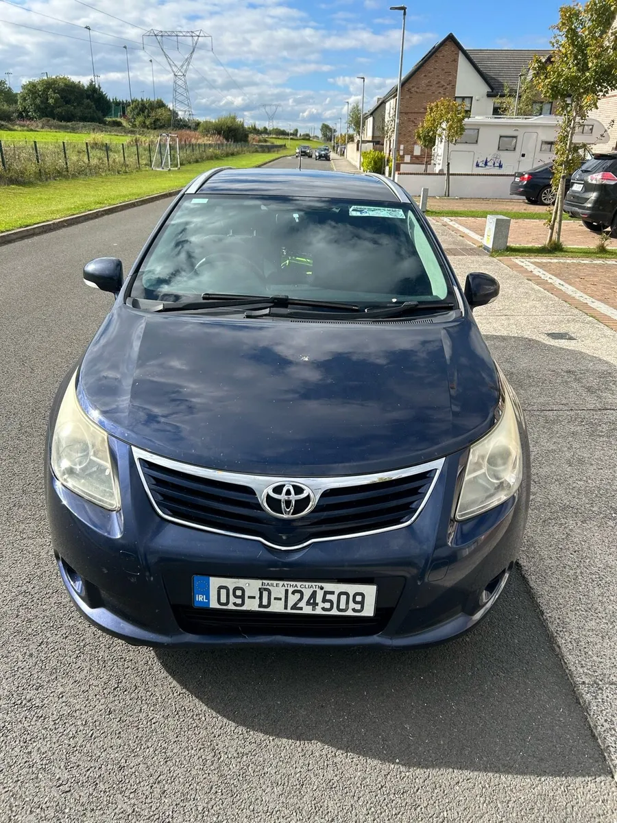 09 TOYOTA AVENSIS TOURER €2,950 NCT 10-26 - Image 2
