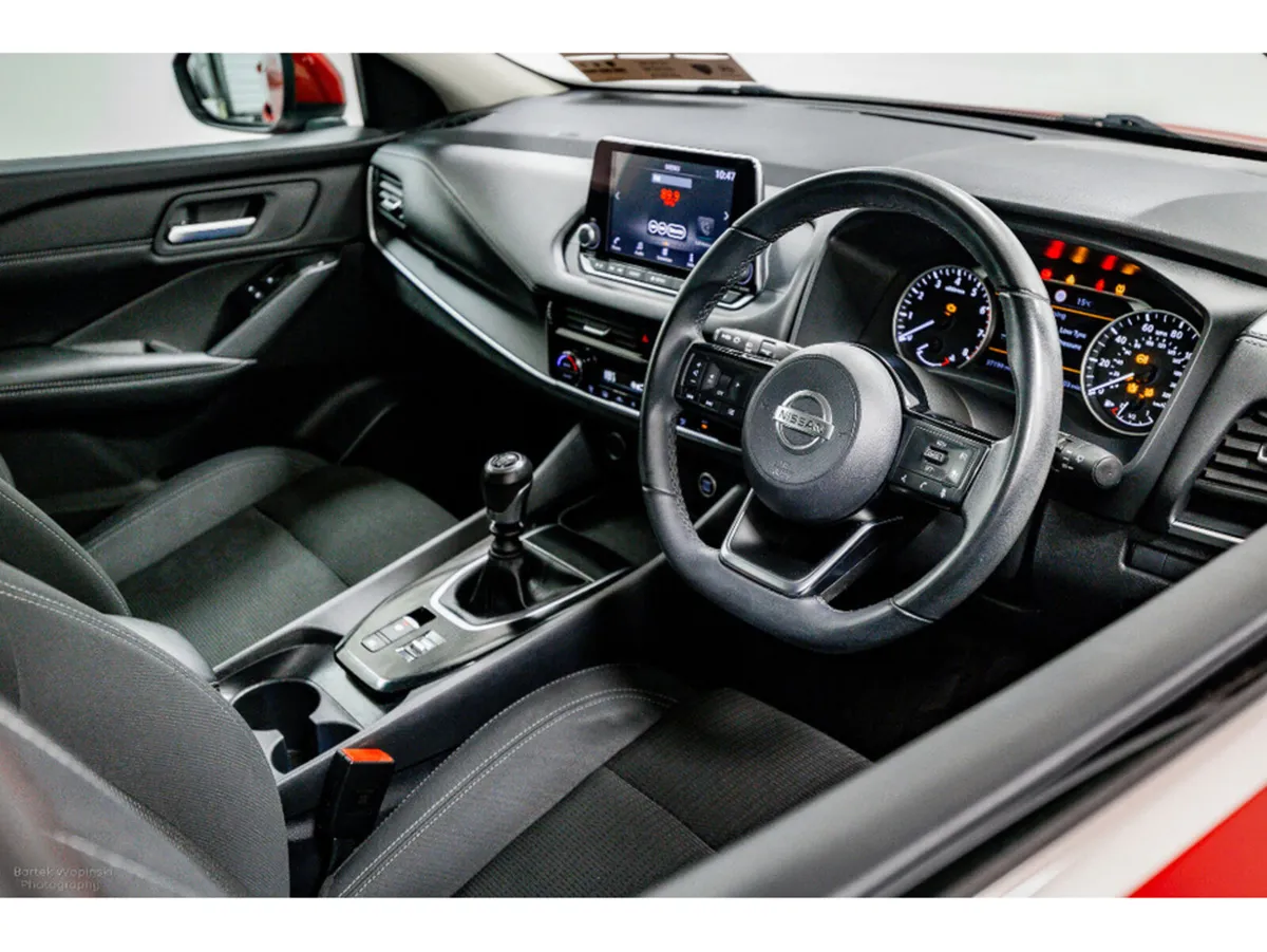 Nissan Qashqai *Low Mileage* ACENTA PREMIUM 1.3 Mi - Image 2