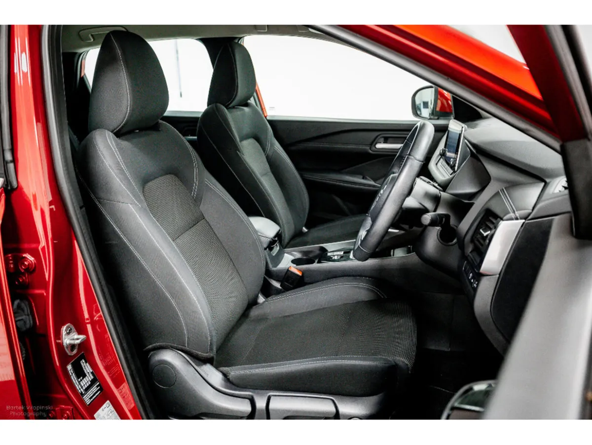 Nissan Qashqai *Low Mileage* ACENTA PREMIUM 1.3 Mi - Image 3