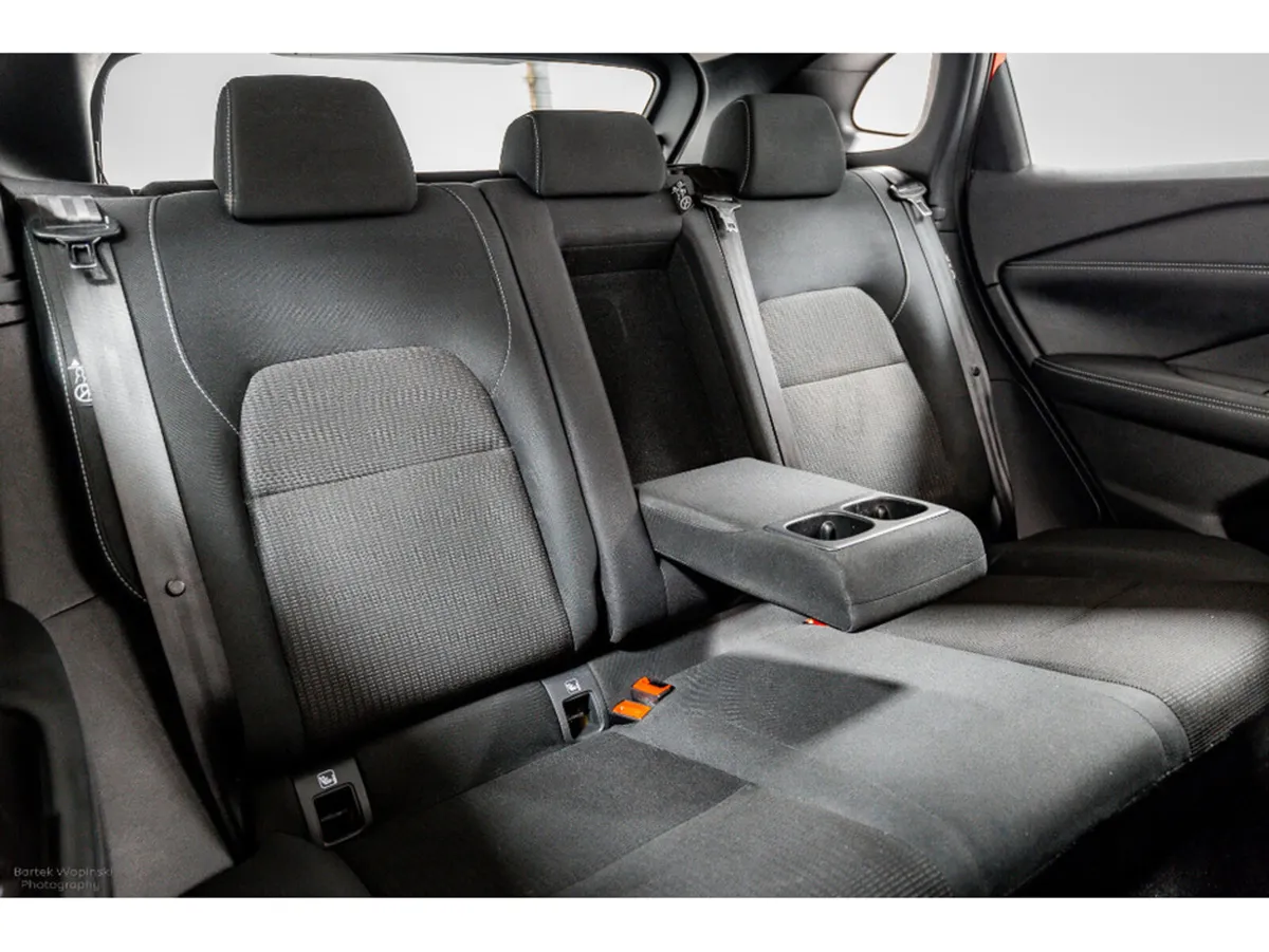 Nissan Qashqai *Low Mileage* ACENTA PREMIUM 1.3 Mi - Image 4