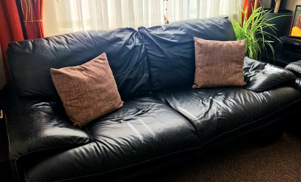 Leather  sofa - Image 1