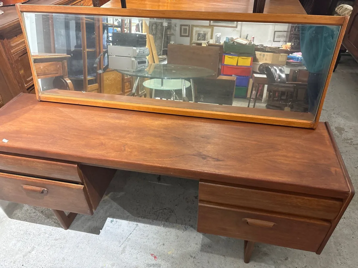 William Lawrence sideboard - Image 1