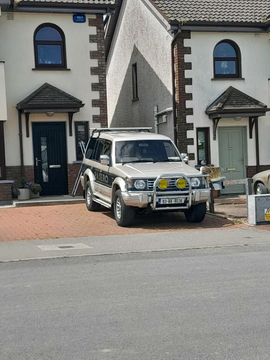1993 2.5 Mitsubishi Pajero - Image 4