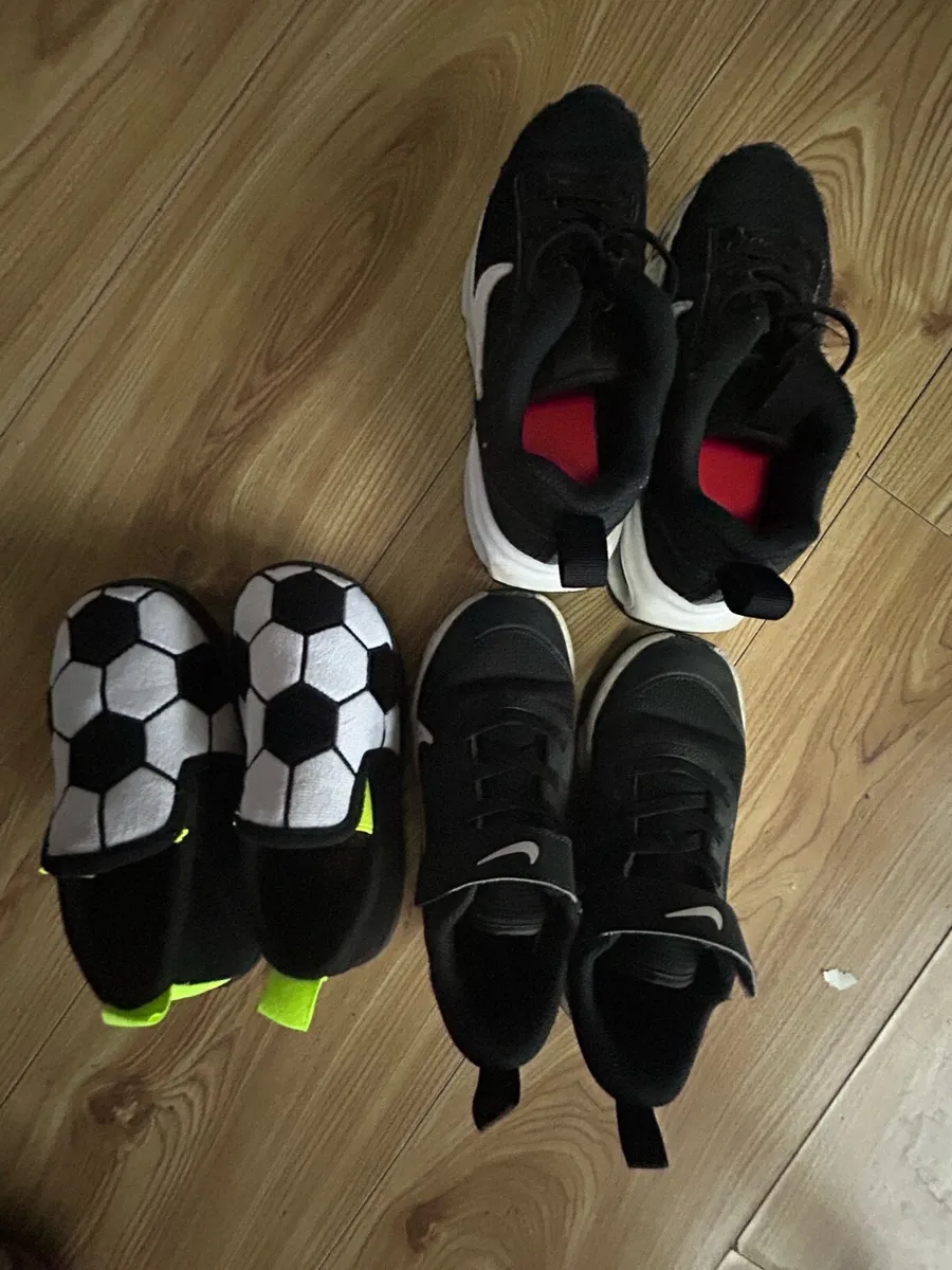 Boys Nike  runners and slippers