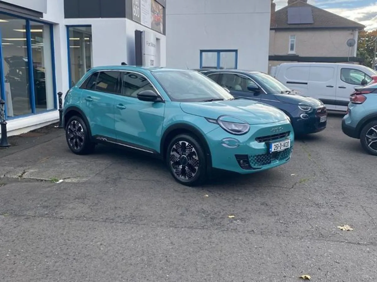 Fiat 600 LA Prima 1.2 100HP Hybrid - Image 4