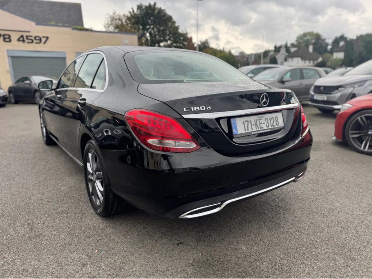 Mercedes-Benz C-Class C180 D AVANTGARDE 4DR - Image 4