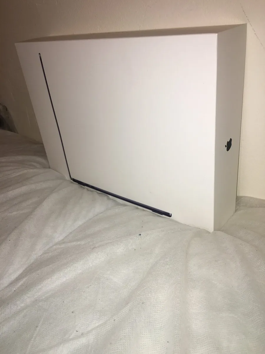 MacBook Air 2025 M4 - Image 1