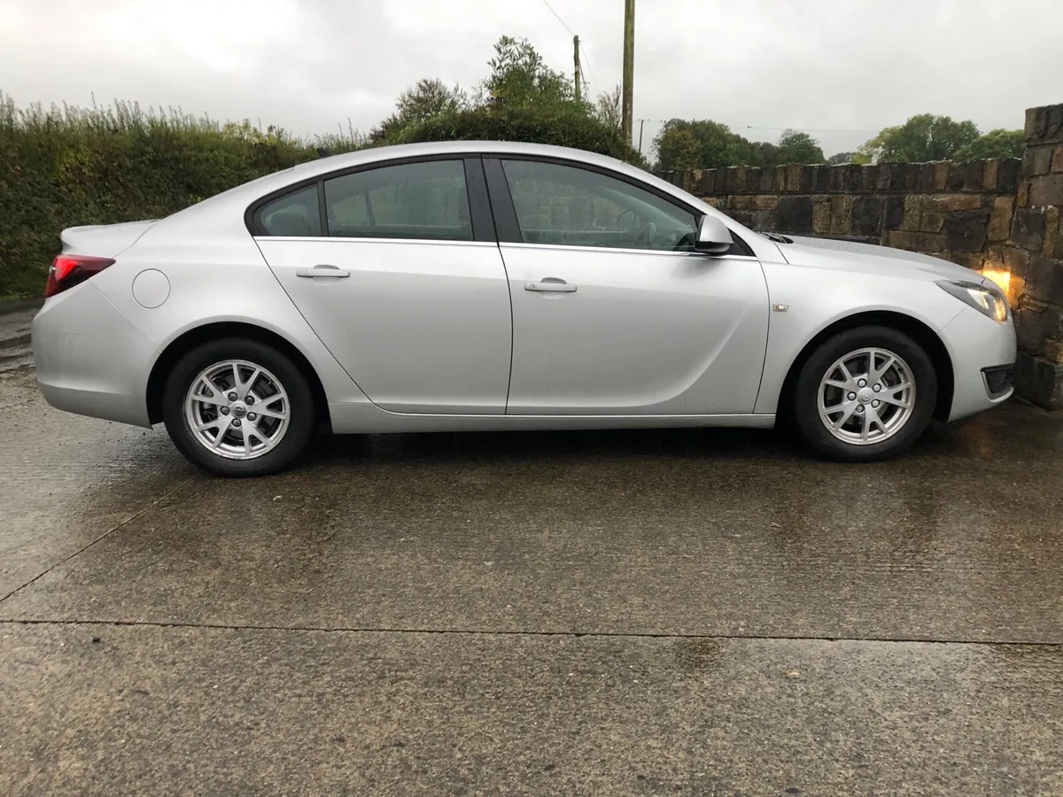 INSIGNIA CDTI AS NEW 170 KMS ONLY NCT 26 - Image 2