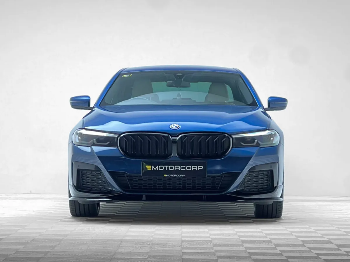 BMW 5-Series 530E M SPORT - Image 2