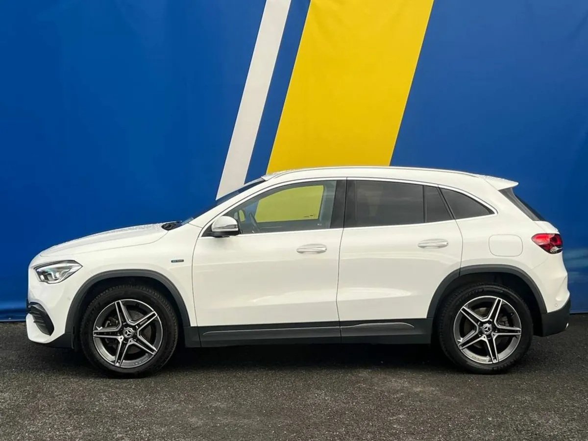 Mercedes-Benz GLA GLA250e PREMIUM 1.3 HYBRID ** HI - Image 3