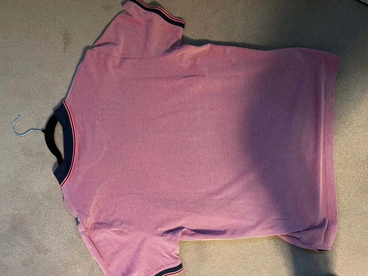 Men’s Pink /Navy Polo shirt - Image 2