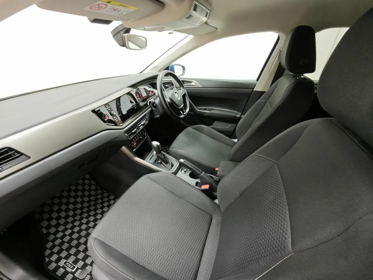Volkswagen Polo 1.0 TSI Automatic, Reversing camer - Image 4