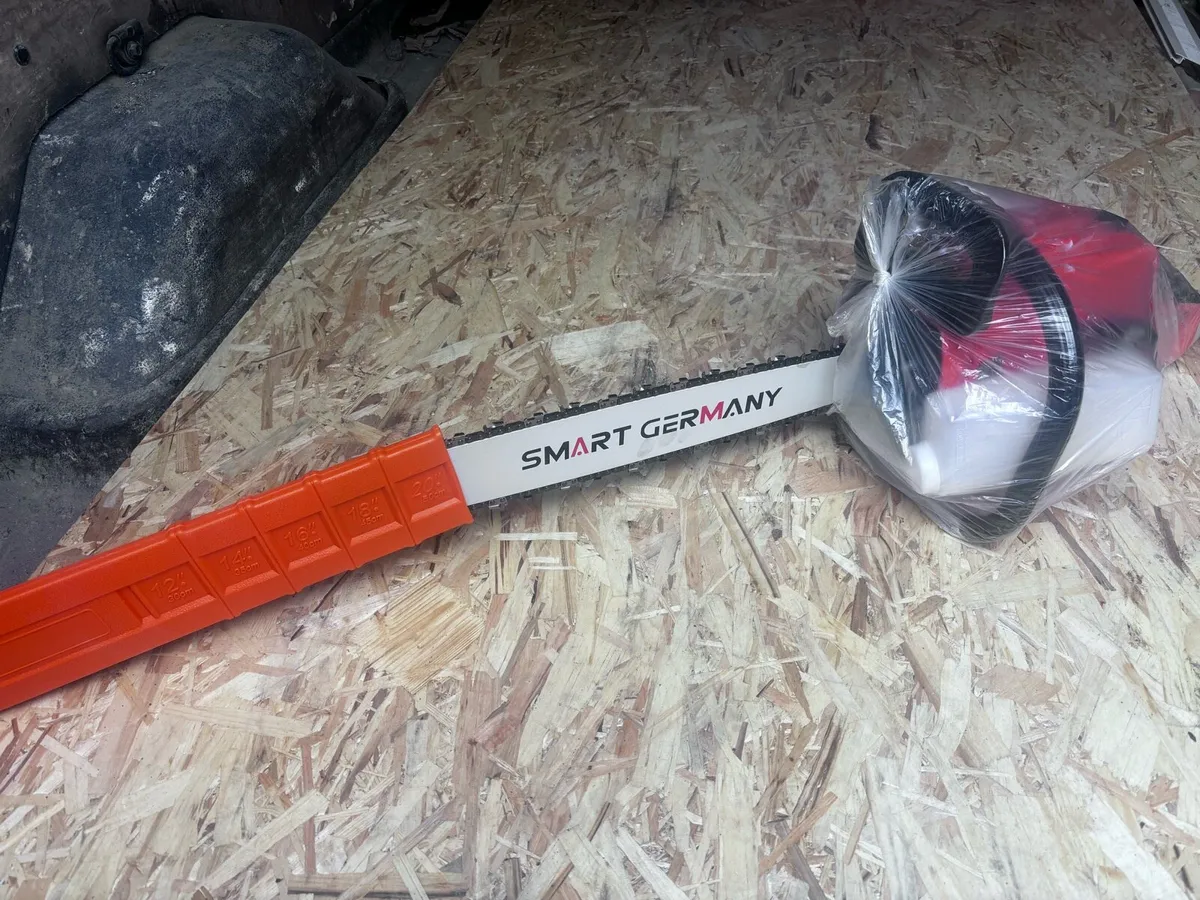 Brand new Chainsaw - Image 3