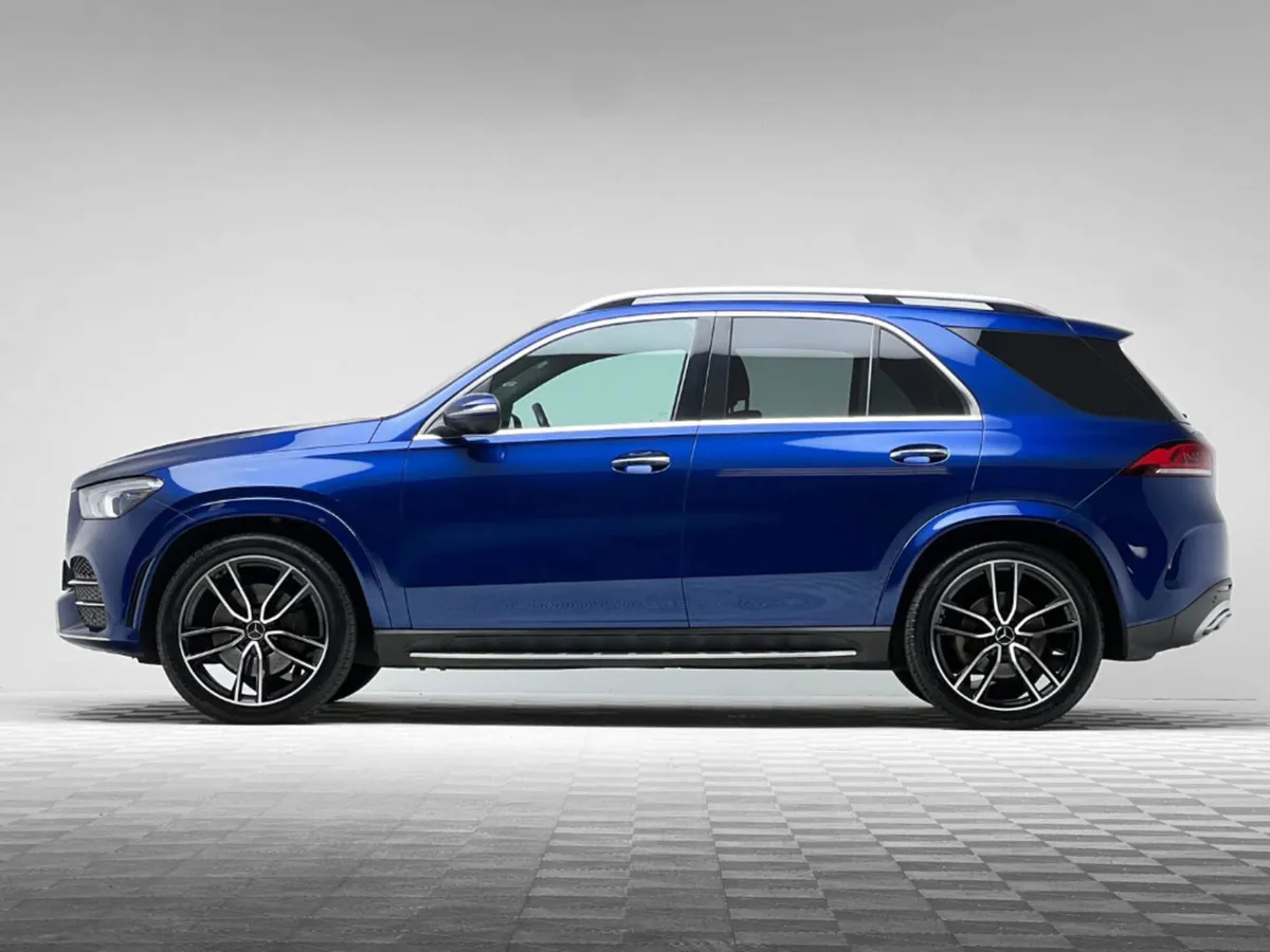 Mercedes-Benz GLE 300D AMG LINE PREM PLUS 4MATIC 7 - Image 4