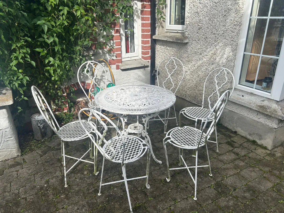 Garden Furniture - Image 3