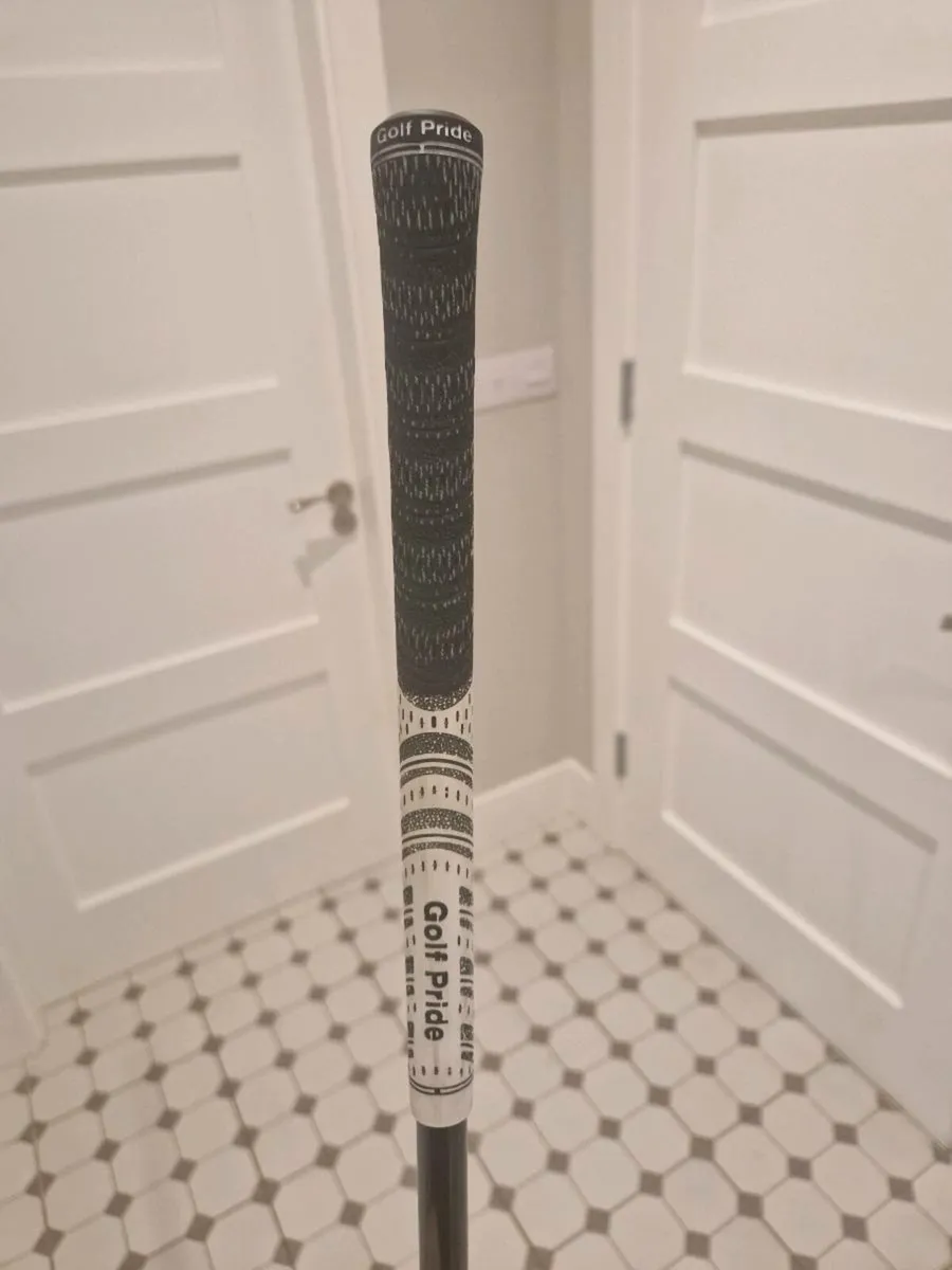 Taylormade P DHY 22 Degree 4 iron Left Handed - Image 4