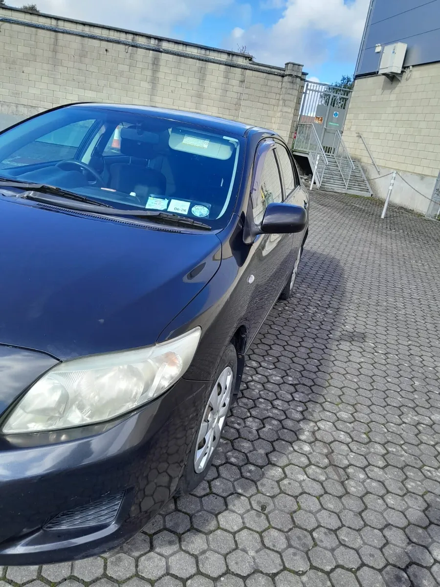 Toyota Corolla 2009 - Image 2