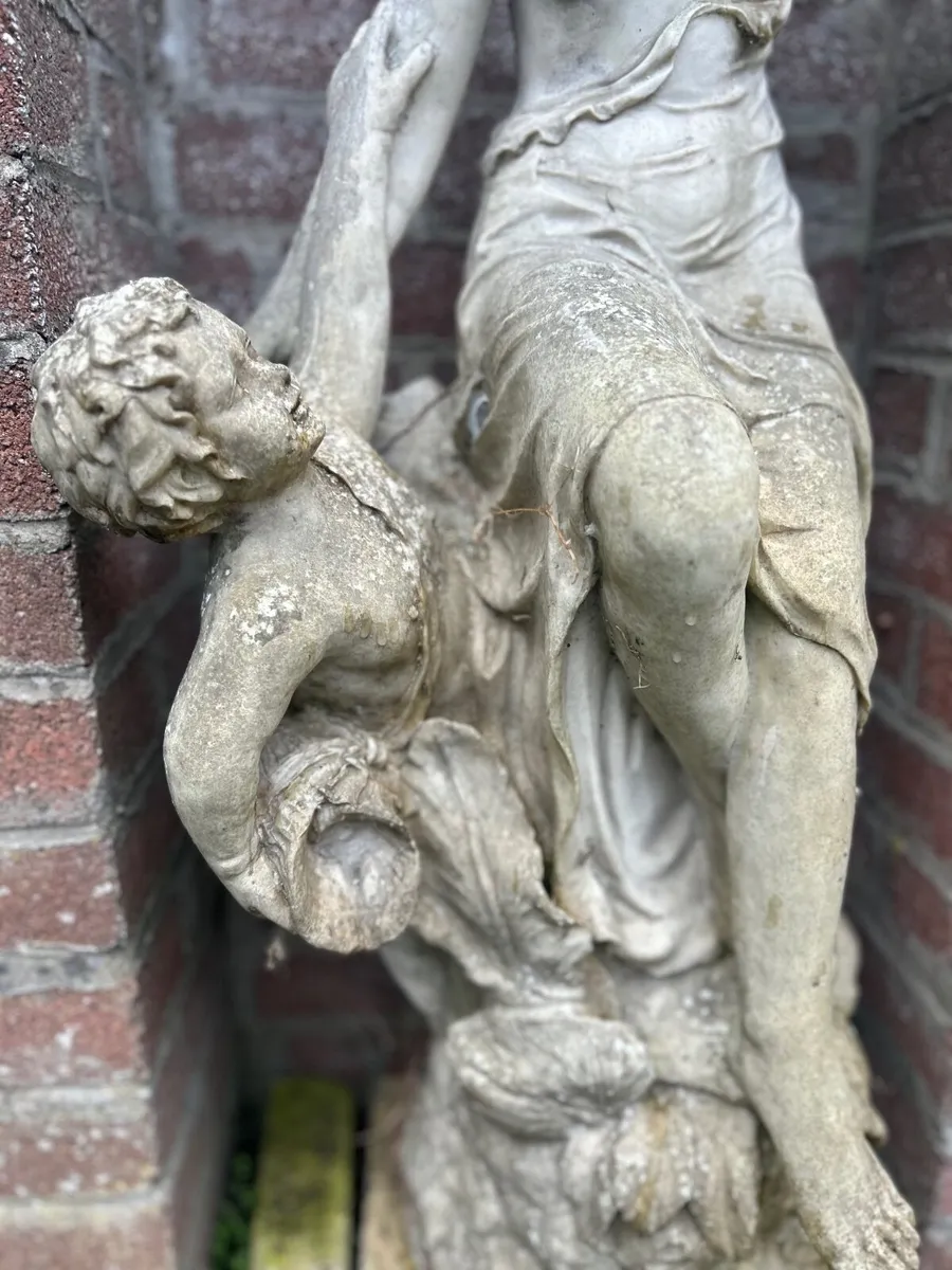 Antique statue of a Woman with Child - Image 2
