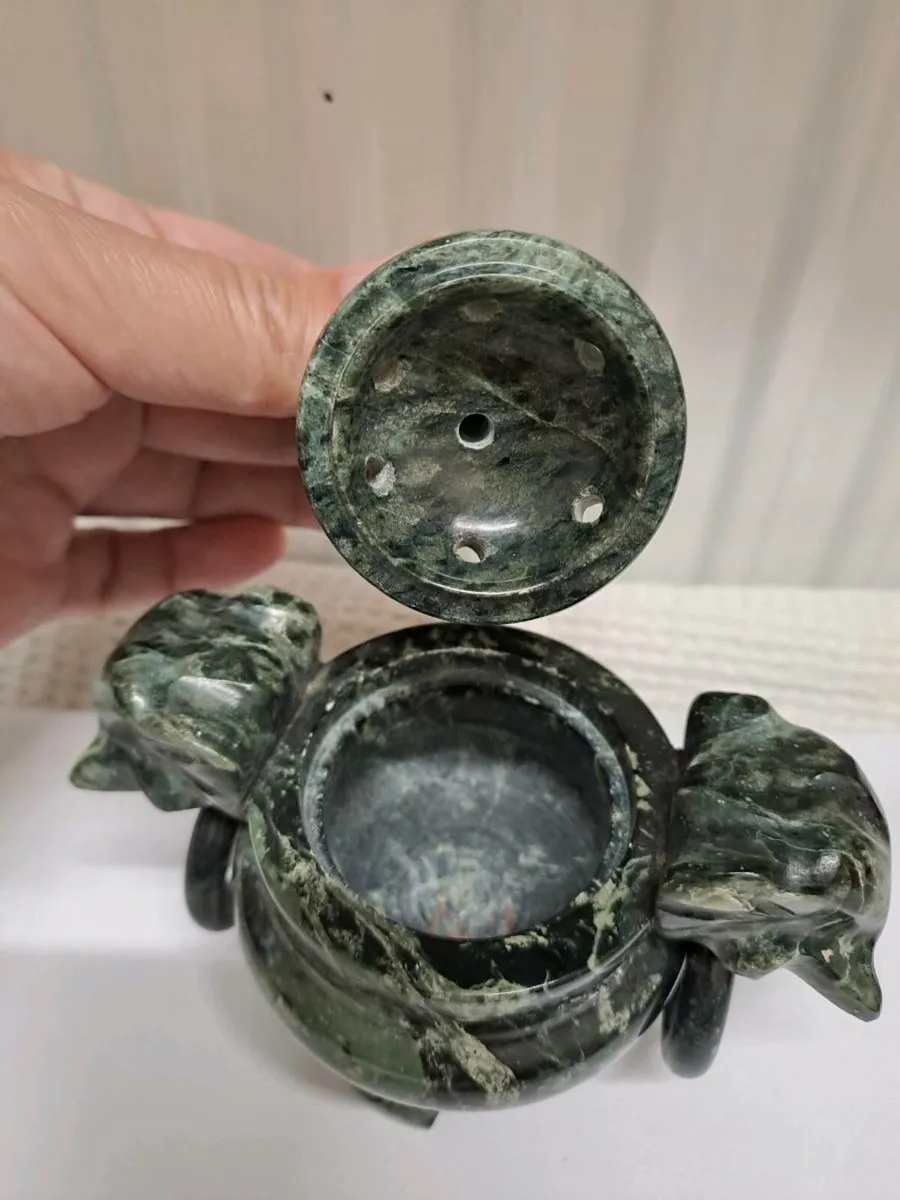 Hand-carved jade incense burner - Image 4