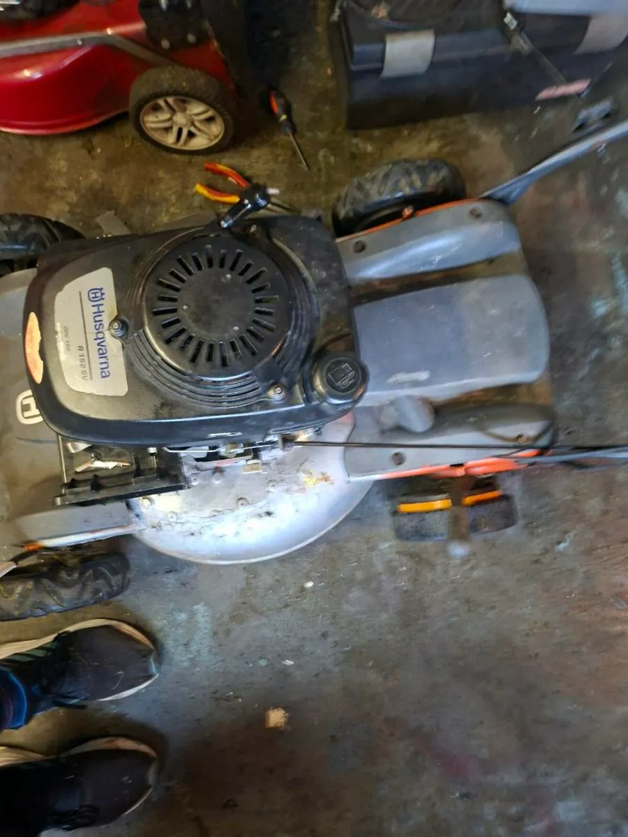 husqvarna  lawnmower push - Image 1