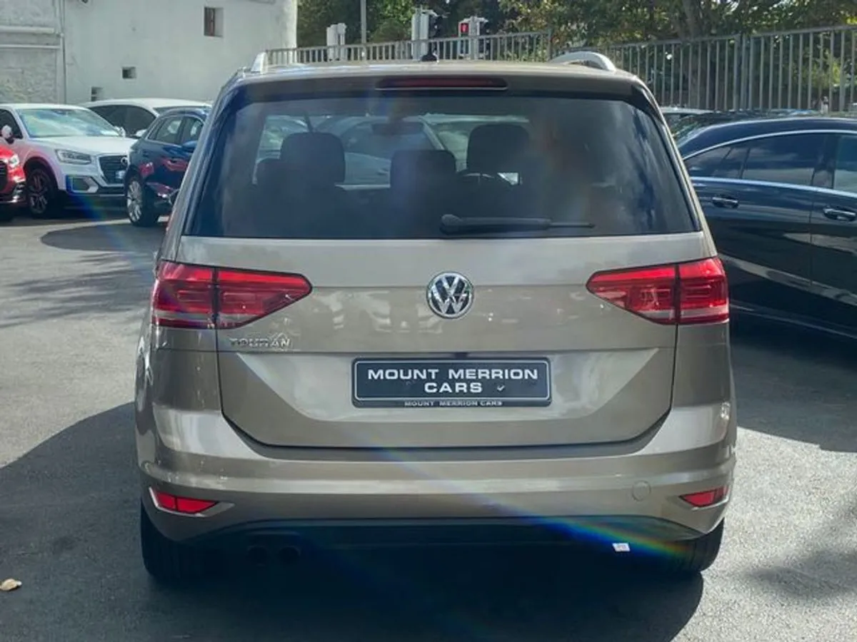 Volkswagen Touran Auto Comfortline 7 Seats - Image 4