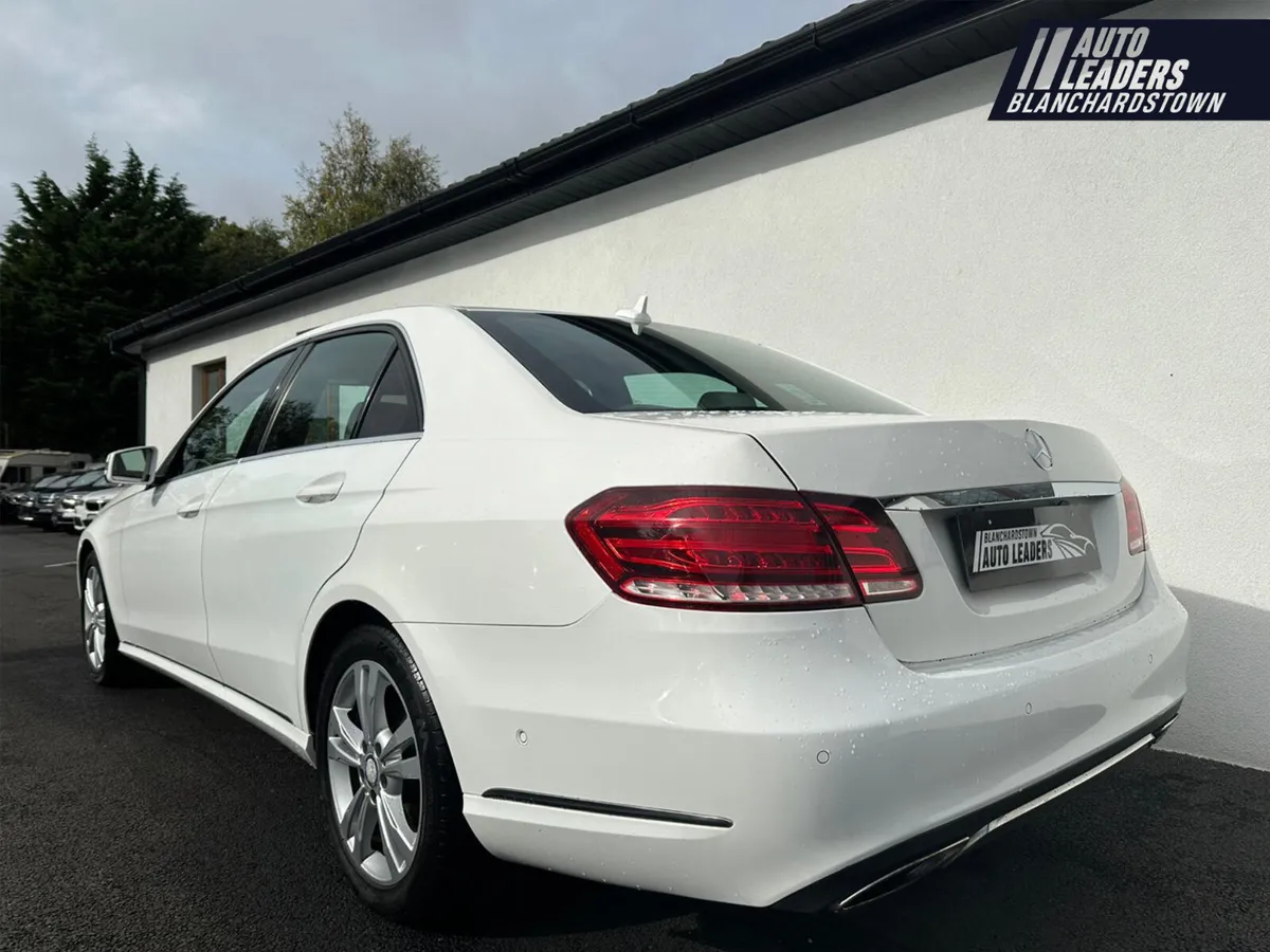 MERCEDES-BENZ E 200 BLUETEC AVANTGARDE AUTO - Image 4