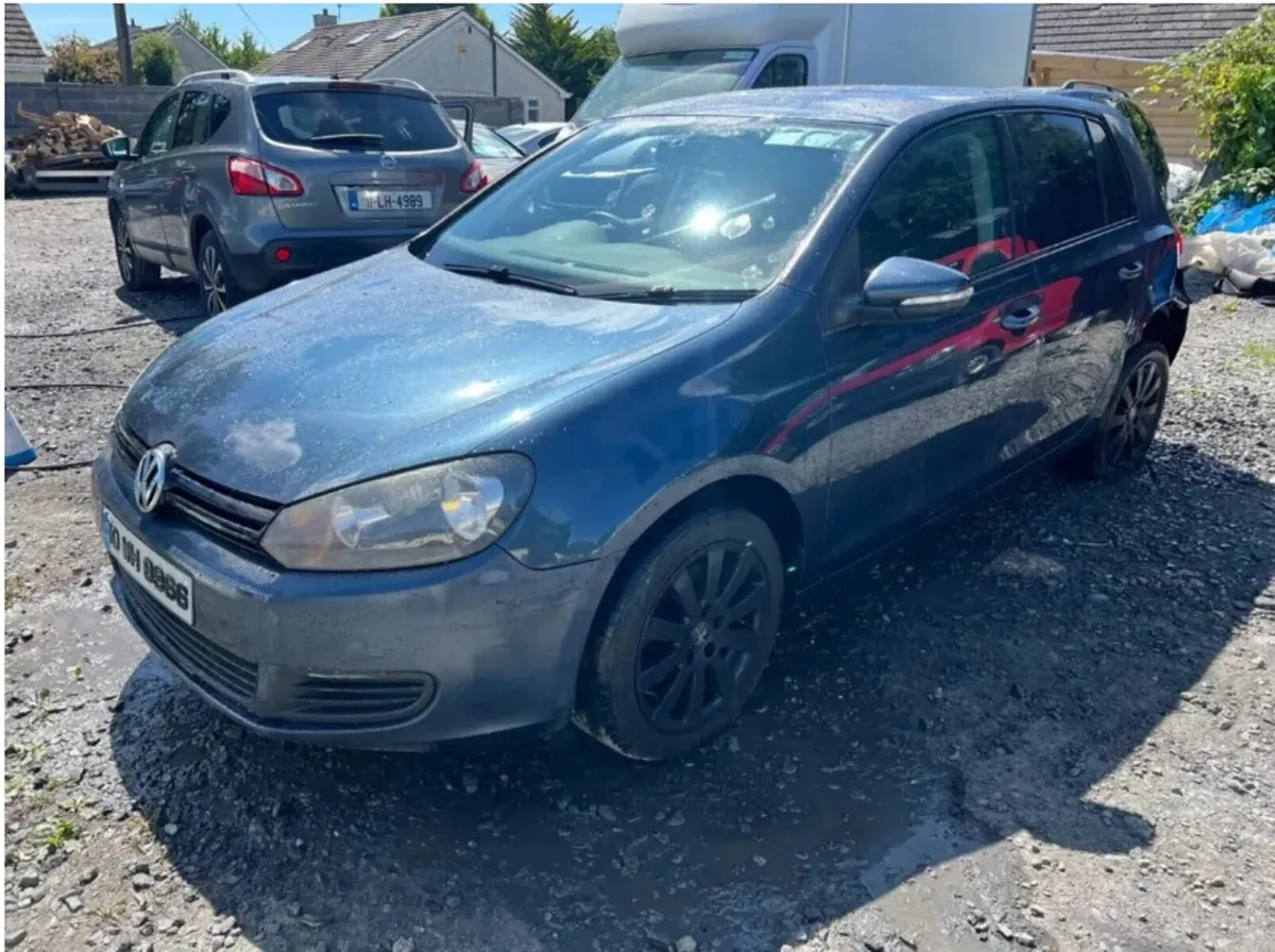 10 Vw Golf 1.6 Diesel Driving - Image 3