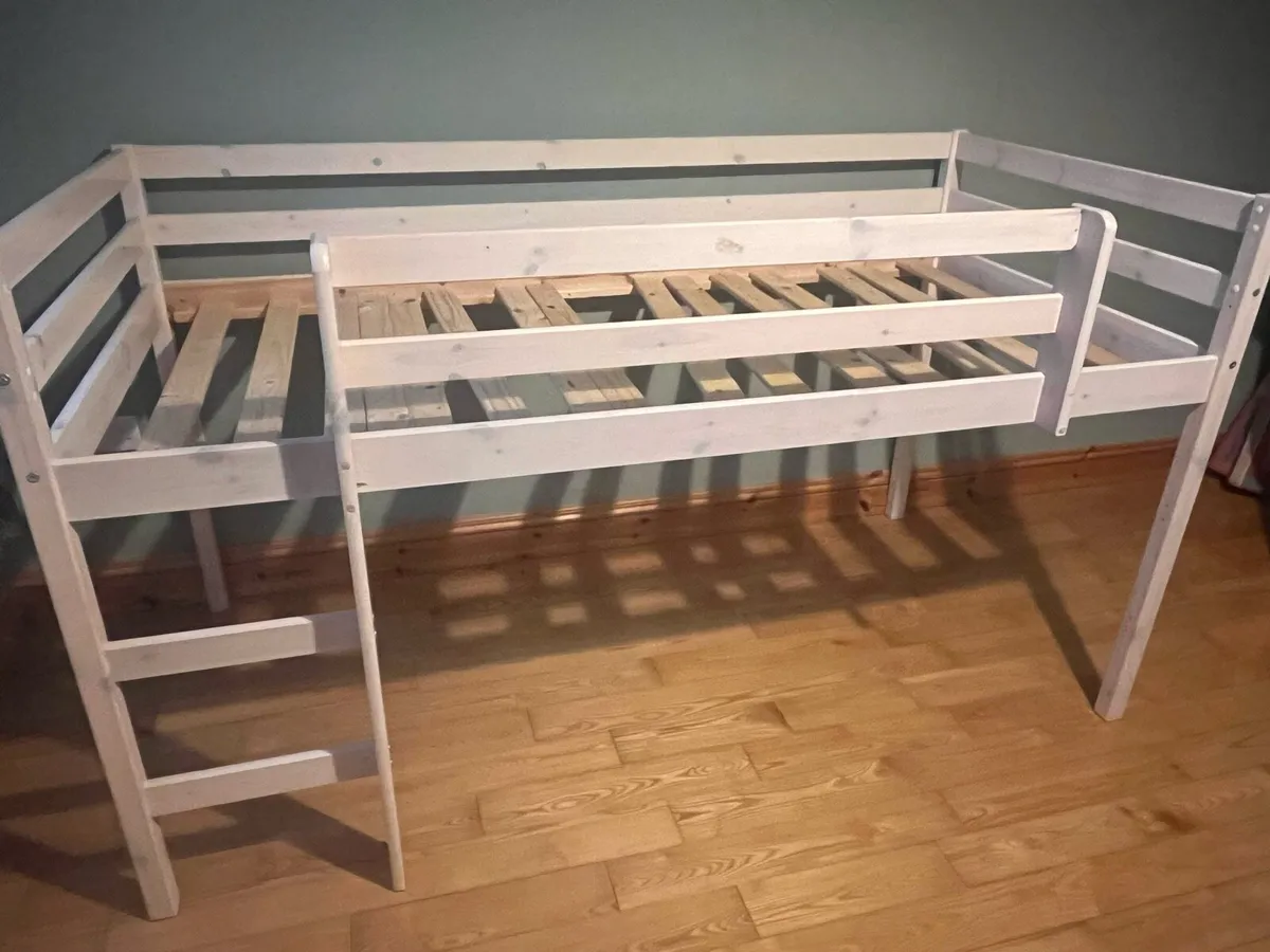 Mid Sleeper Childs bed - Image 1