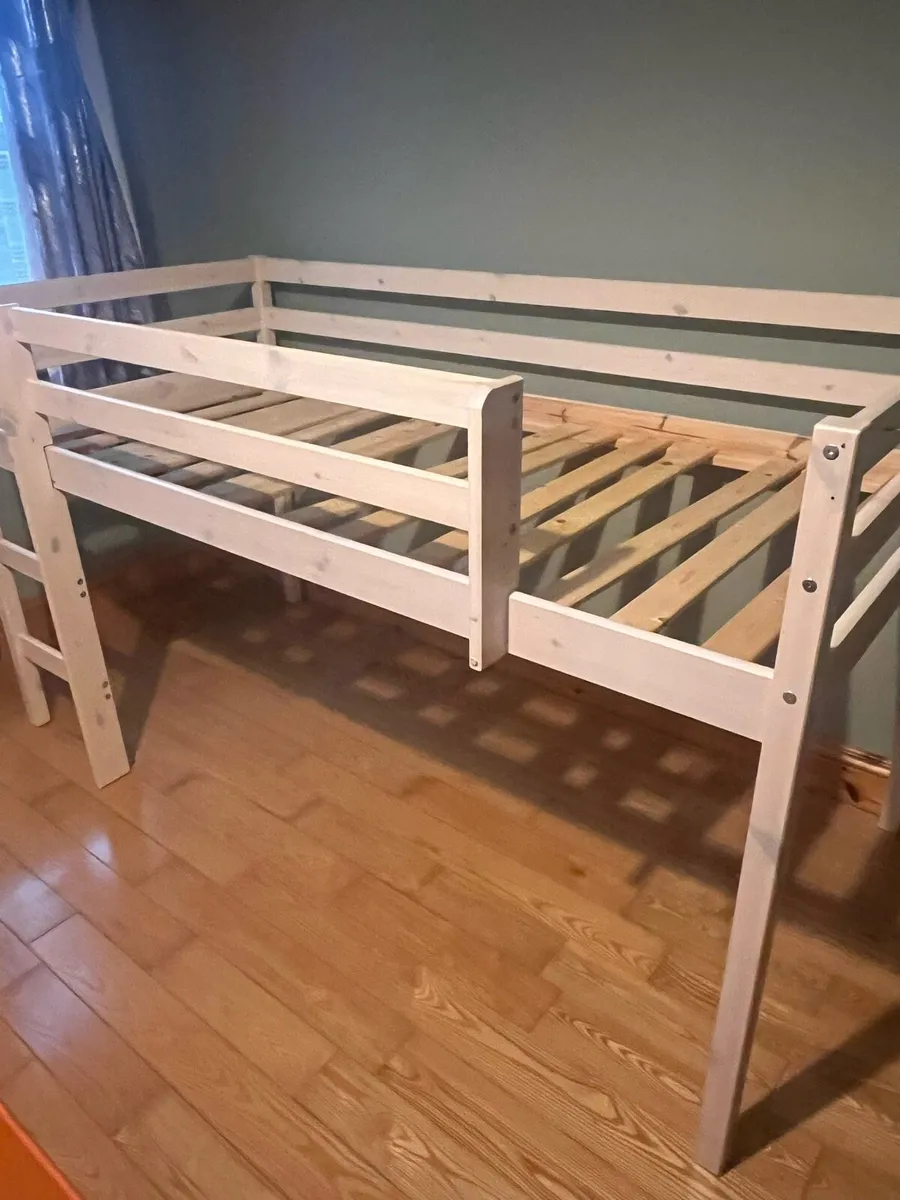 Mid Sleeper Childs bed - Image 4