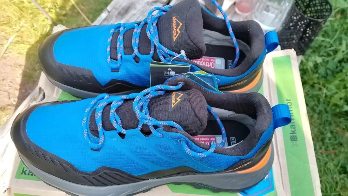 Haraka walking shoes - Image 1