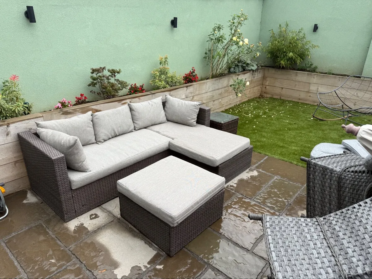 Garden Furniture - Image 1