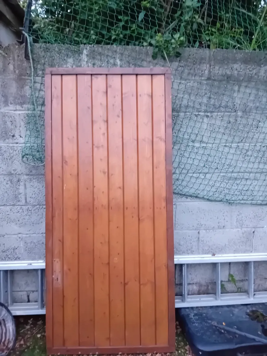 Wooden gate - Image 1
